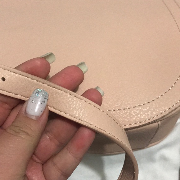 Old Navy Crossbody - Picture 7 of 8